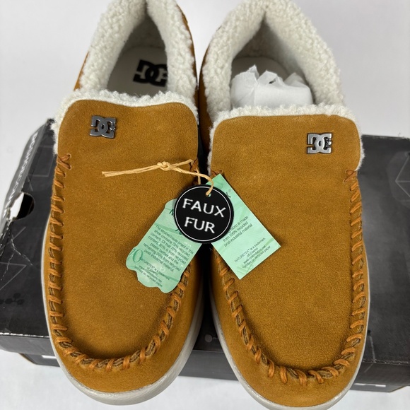 DC Men's Villain 2 SE Slip-on Shoes in a Mid Brown with Faux Fur. Size 10.5 - Picture 4 of 13